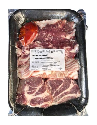 Bandeja de Parrillada Ibérica de Ibéricos Félix con secreto, abanico, cabecero y chorizo.